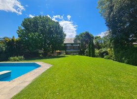Sale House La Lucila /V. Lopez- 1669 meters of garden