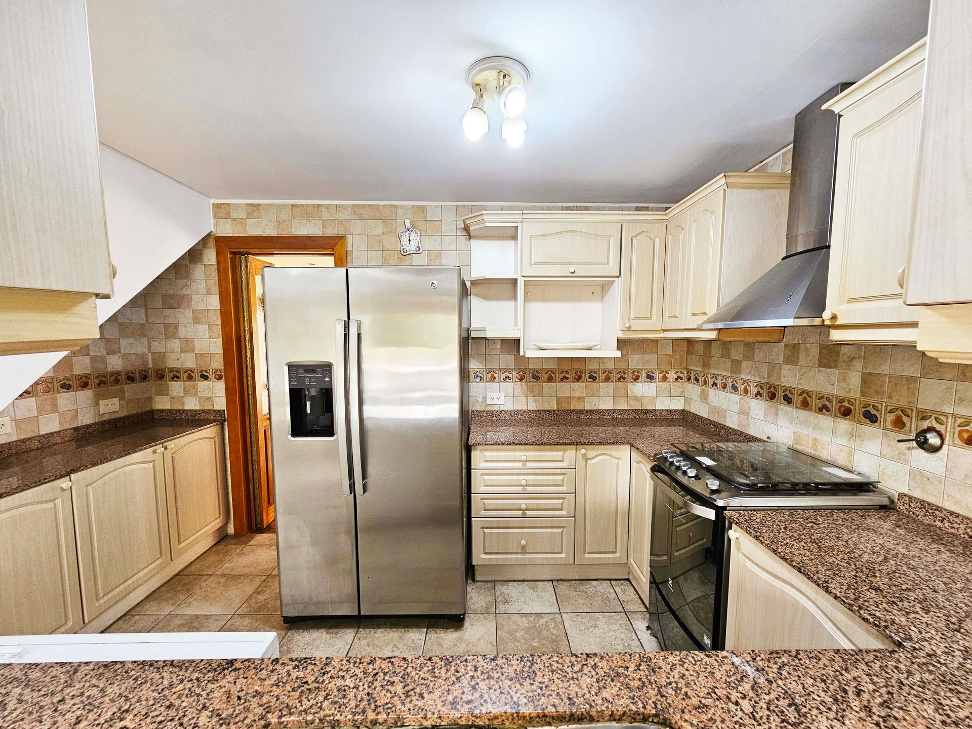 Venta Casa 3 Dorm + Depend-La Horqueta- San Isidro