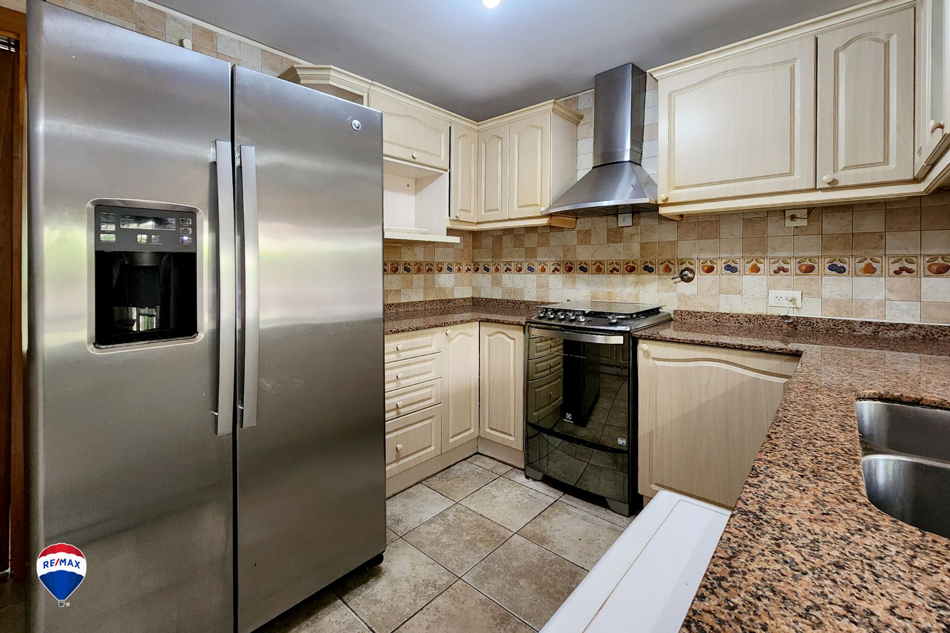 Venta Casa 3 Dorm + Depend-La Horqueta- San Isidro