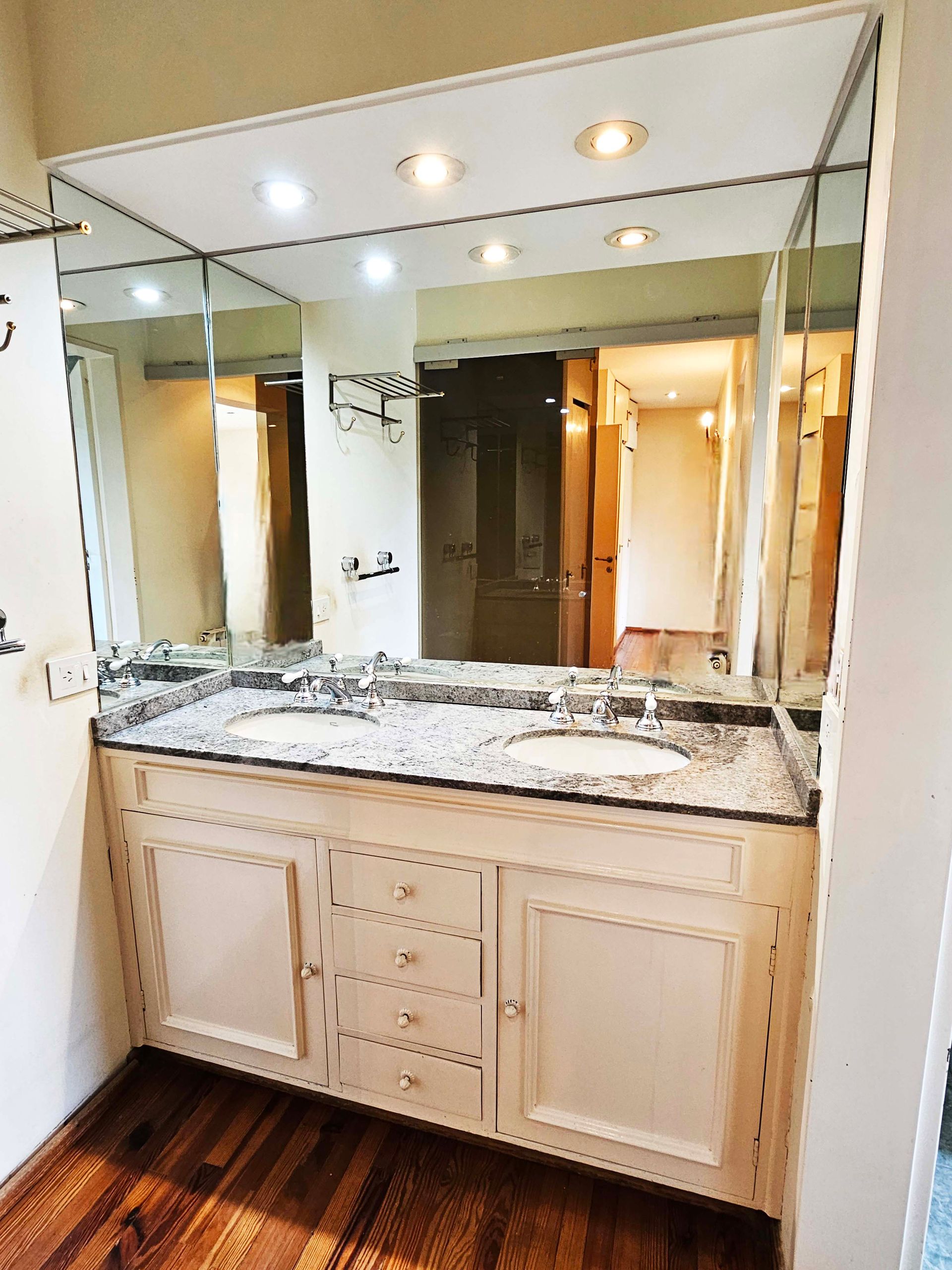 Venta Casa 3 Dorm + Depend-La Horqueta- San Isidro