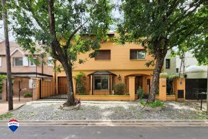 3-Bedroom House + Service Apartment for Sale, La Horqueta, San Isidro