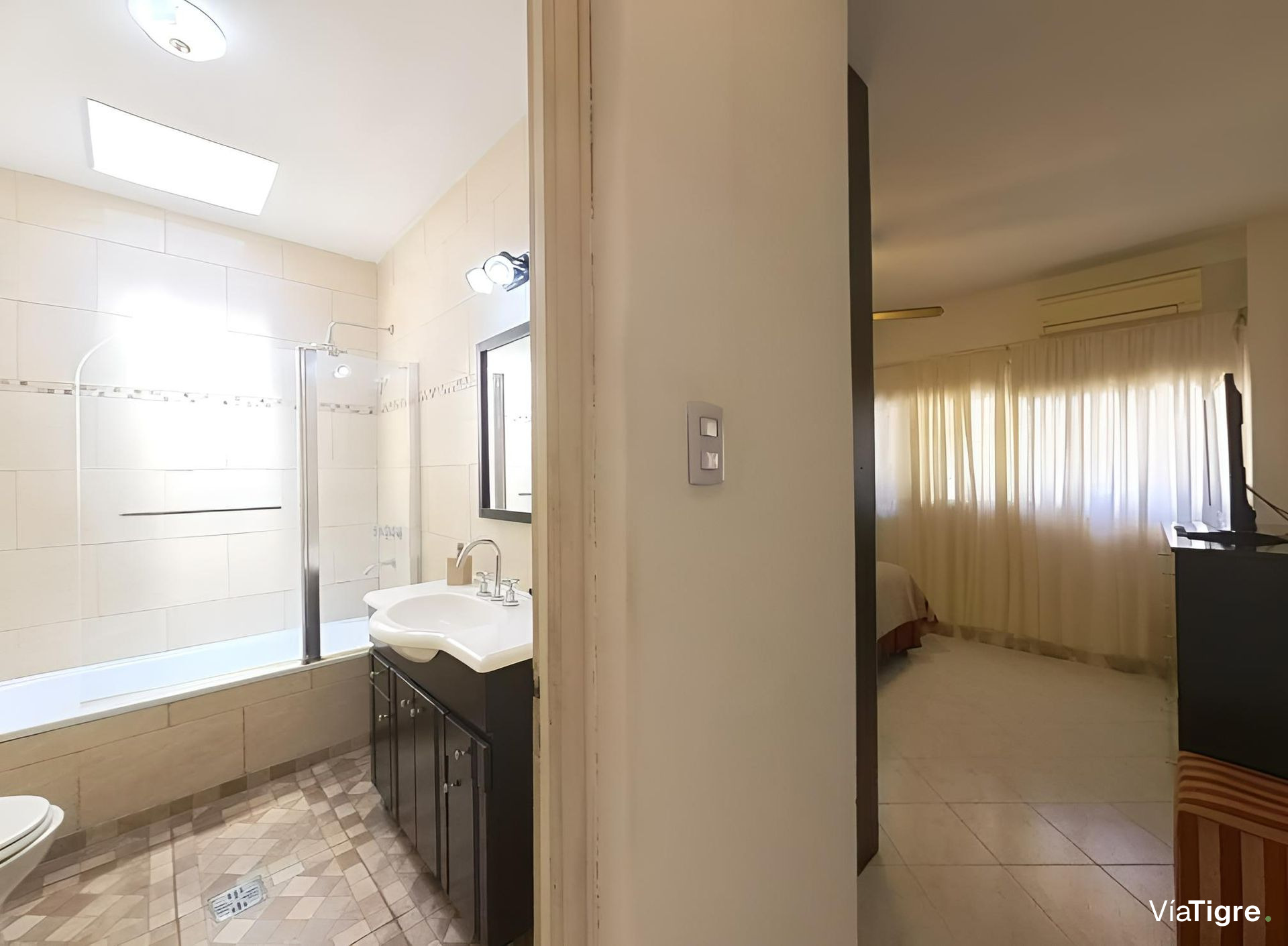 Casa 4 Amb En Venta En Florida Con Jardin Y Garaje