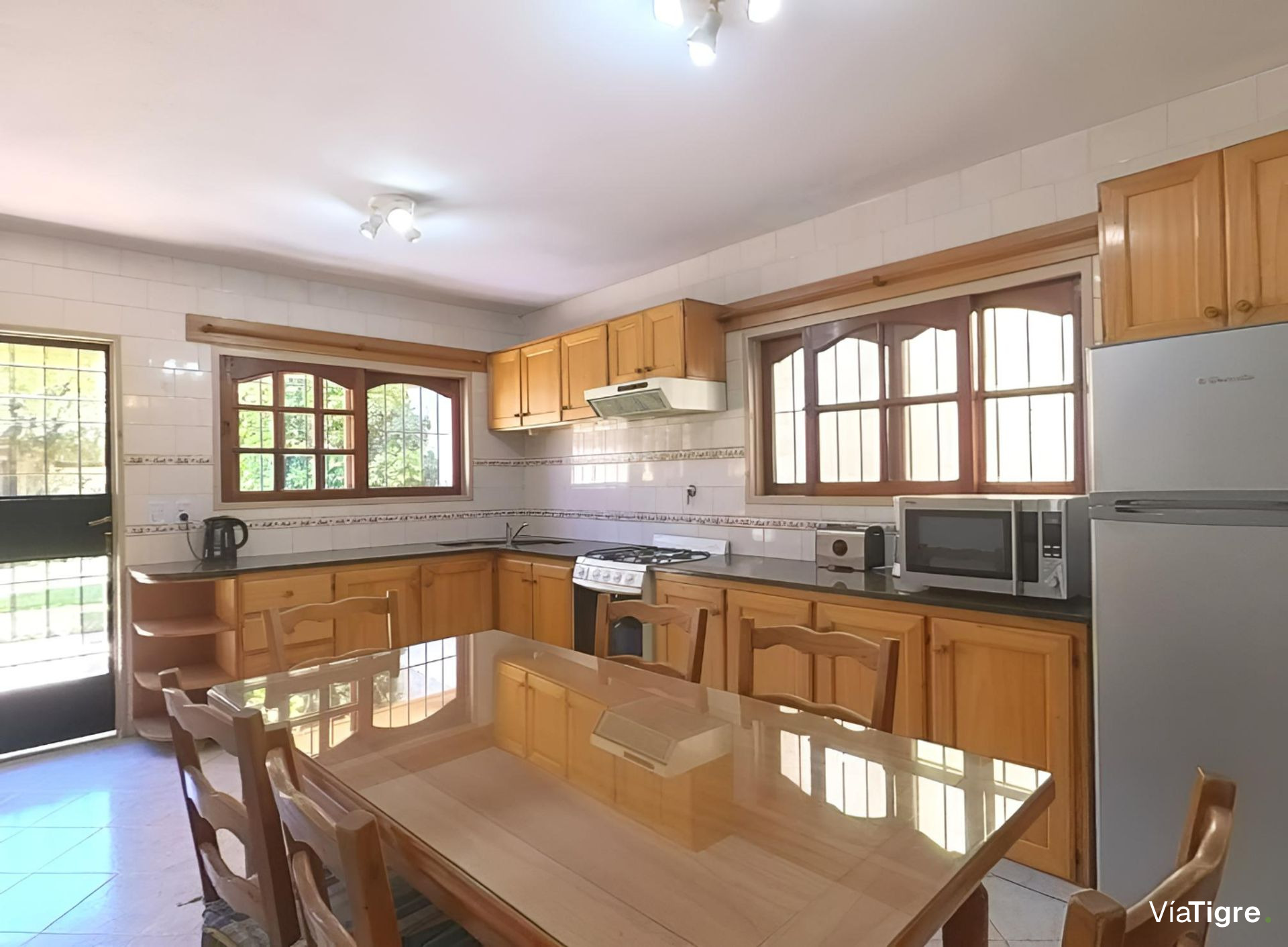 Casa 4 Amb En Venta En Florida Con Jardin Y Garaje