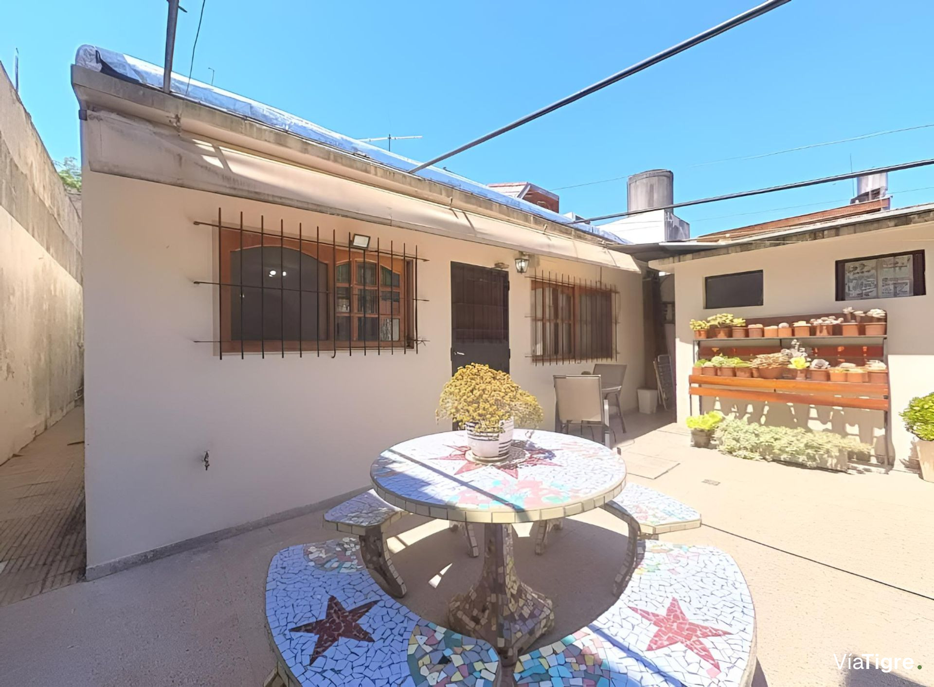 Casa 4 Amb En Venta En Florida Con Jardin Y Garaje