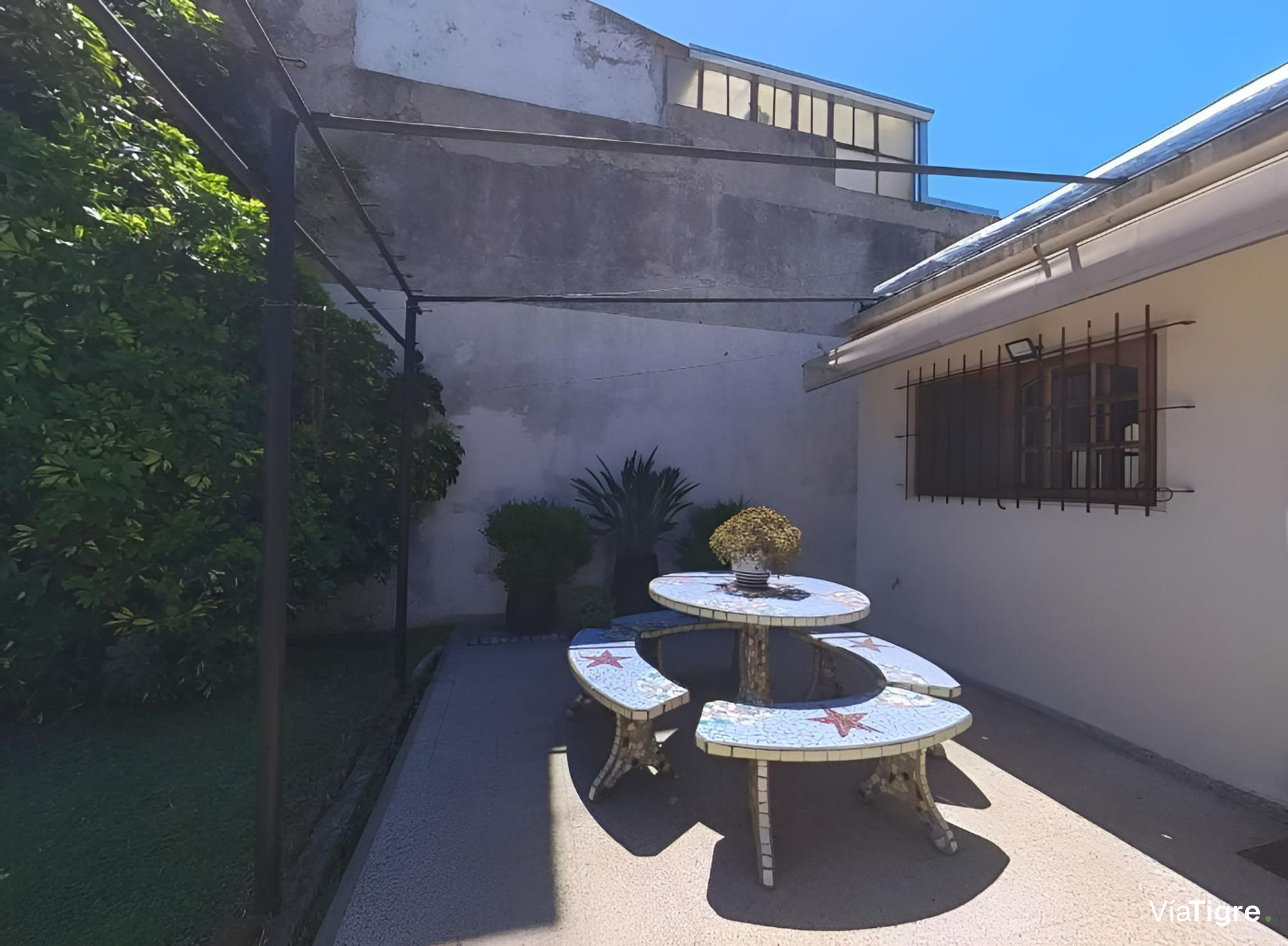 Casa 4 Amb En Venta En Florida Con Jardin Y Garaje