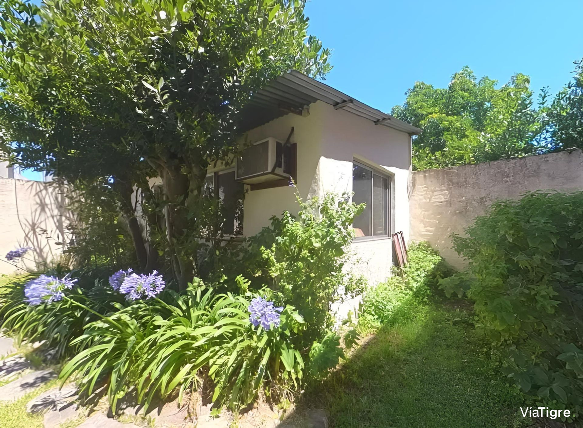 Casa 4 Amb En Venta En Florida Con Jardin Y Garaje