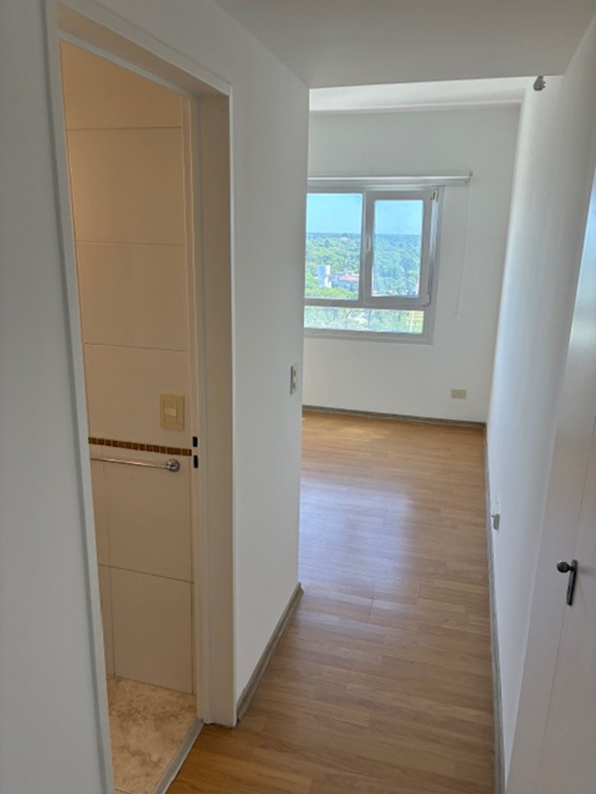 Alquiler Dpto 3 Amb-Pileta-Luz-Balcón-Cochera-Gym.