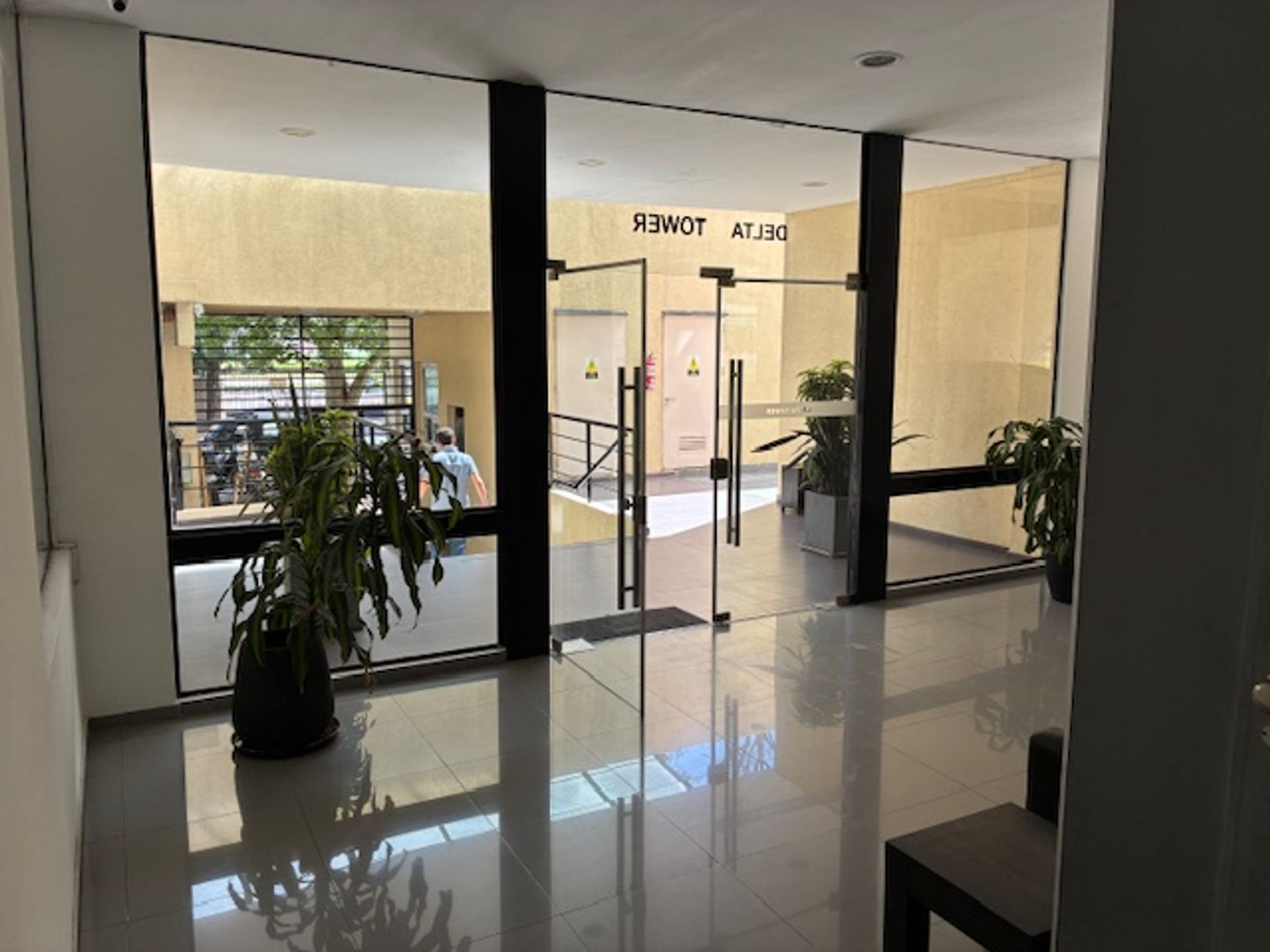 Alquiler Dpto 3 Amb-Pileta-Luz-Balcón-Cochera-Gym.
