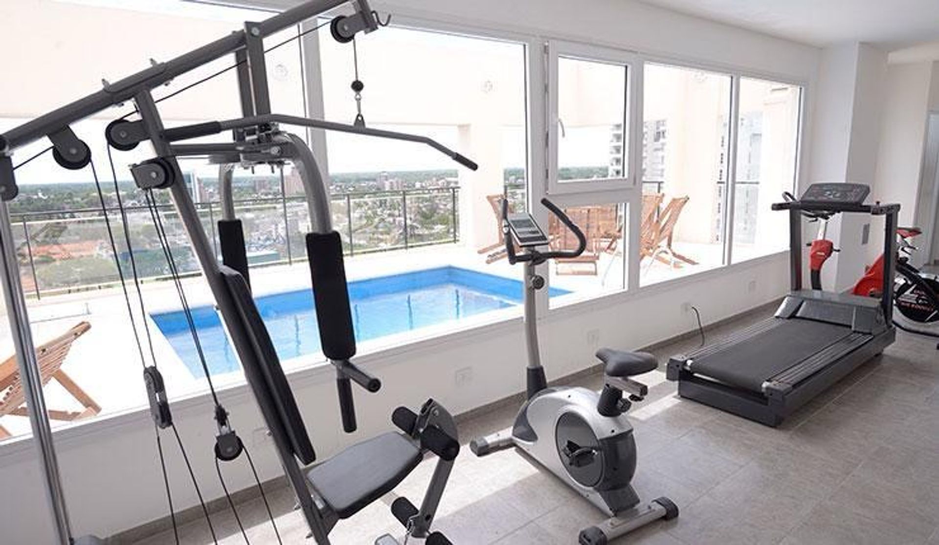 Alquiler Dpto 3 Amb-Pileta-Luz-Balcón-Cochera-Gym.