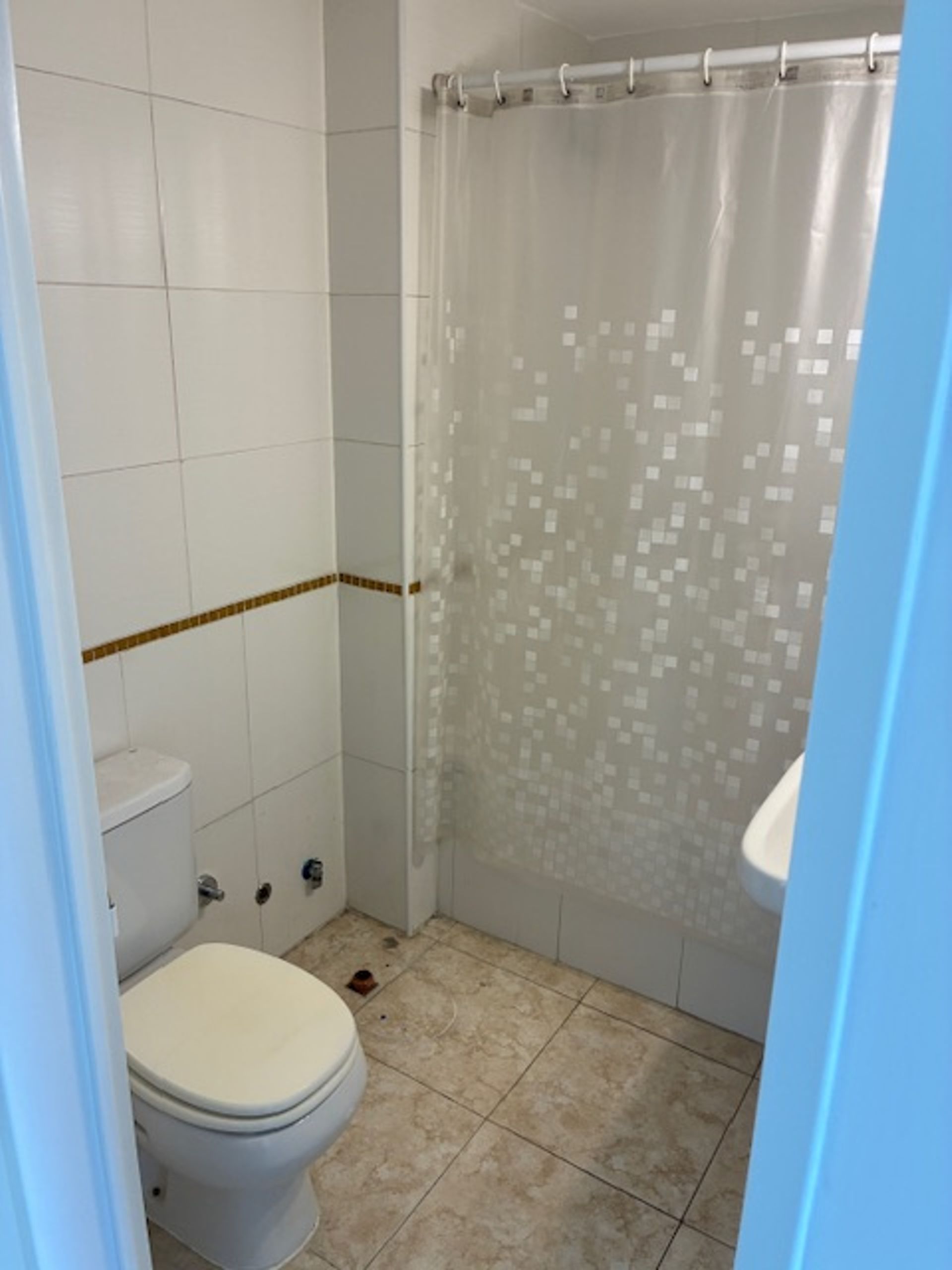 Alquiler Dpto 3 Amb-Pileta-Luz-Balcón-Cochera-Gym.