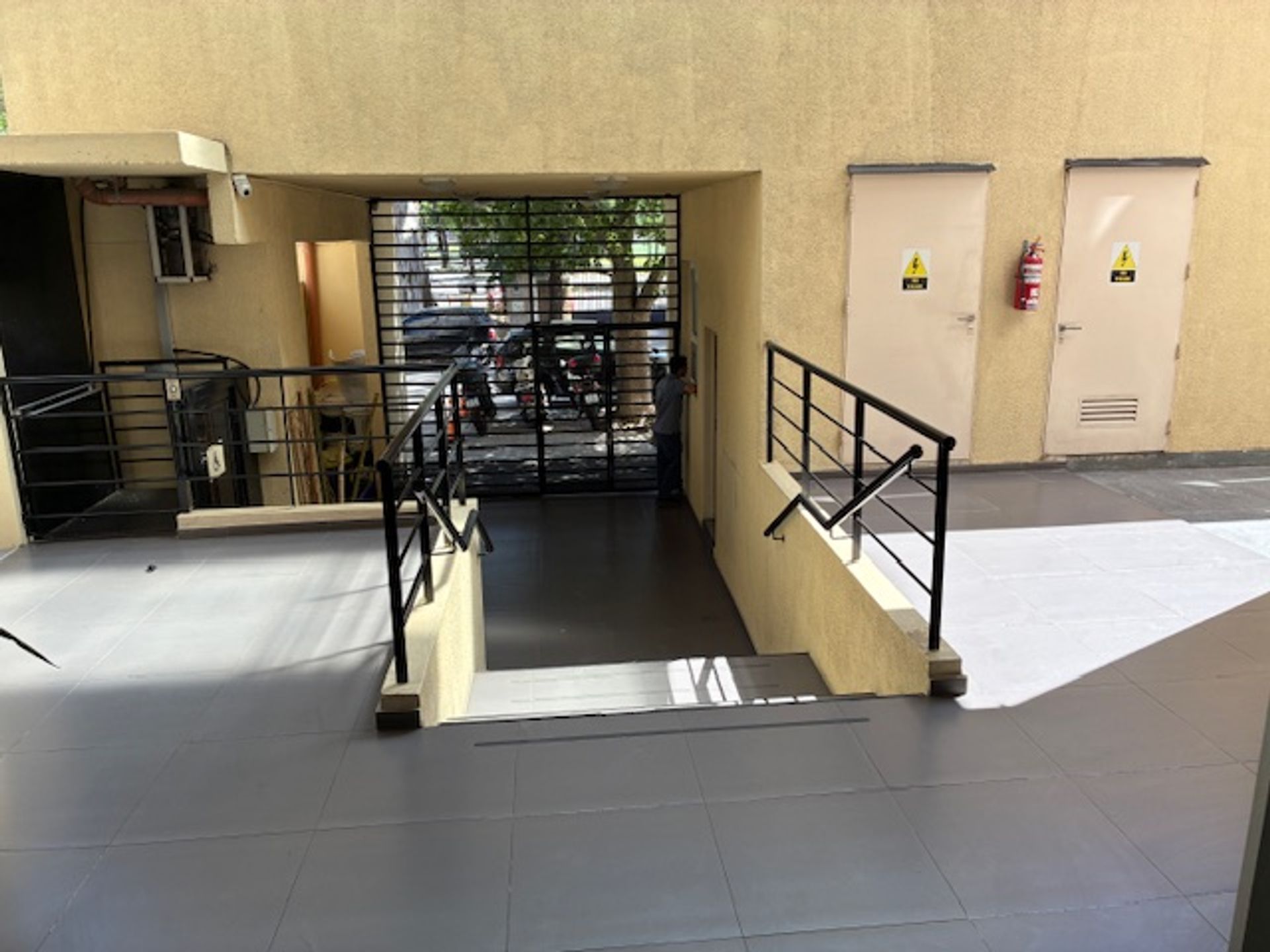 Alquiler Dpto 3 Amb-Pileta-Luz-Balcón-Cochera-Gym.