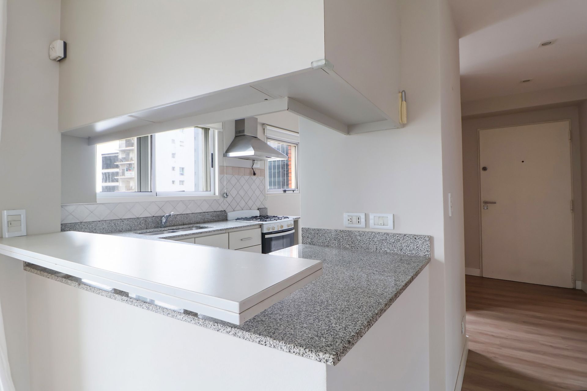 Depto. Venta 4 amb. en Dúplex c/cochera Vte. López