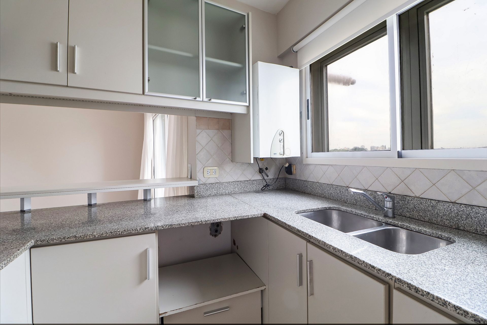 Depto. Venta 4 amb. en Dúplex c/cochera Vte. López