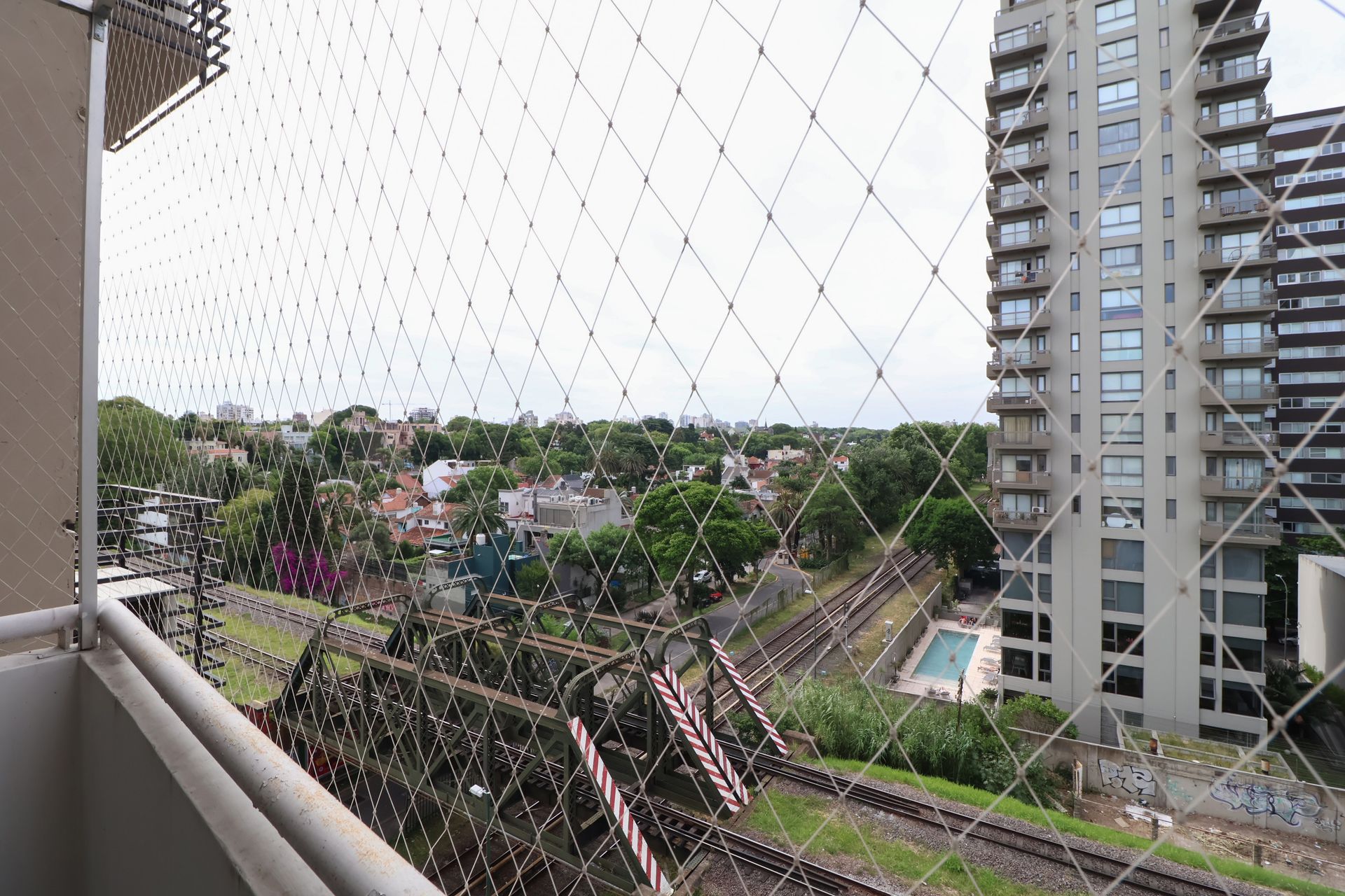 Depto. Venta 4 amb. en Dúplex c/cochera Vte. López
