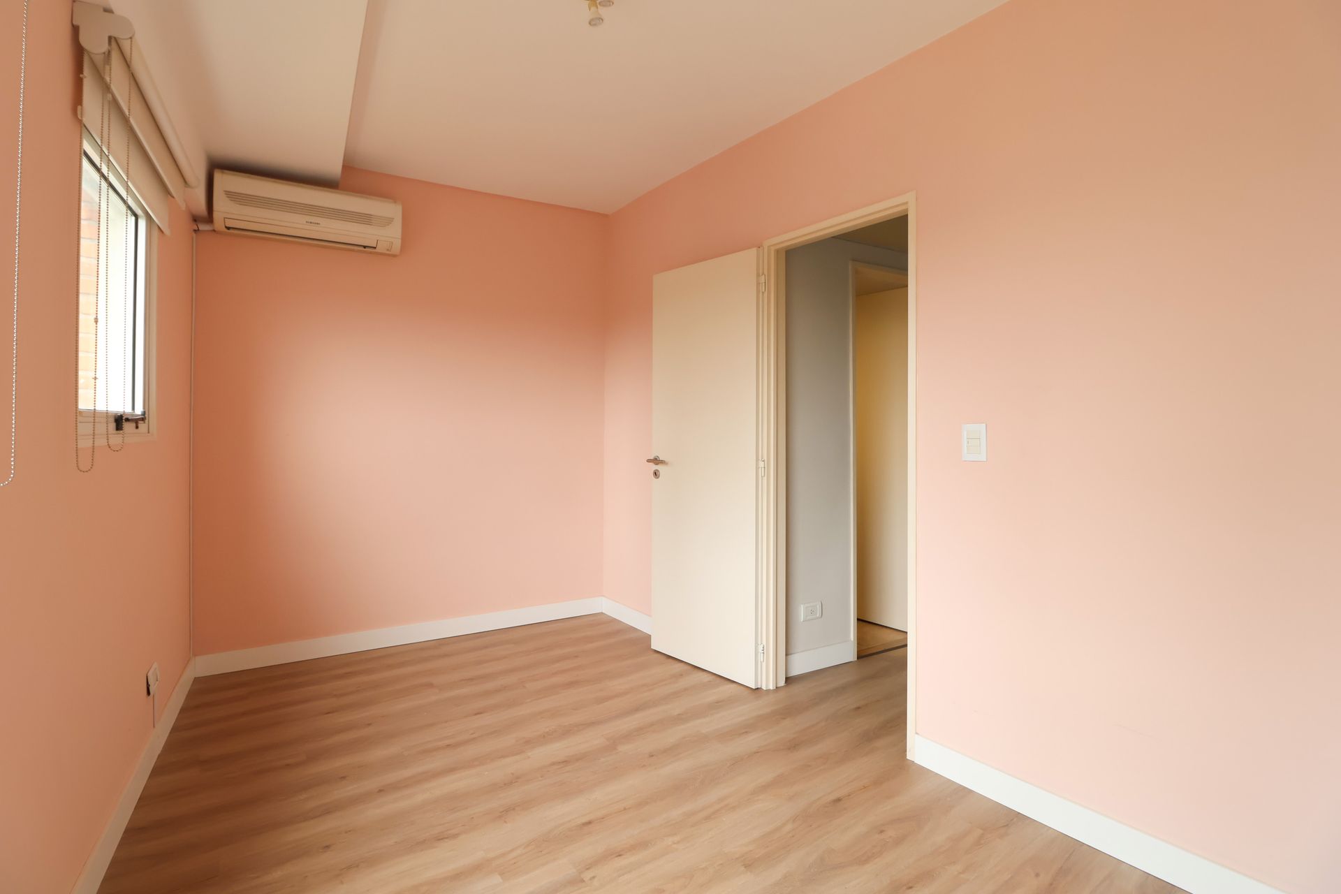 Depto. Venta 4 amb. en Dúplex c/cochera Vte. López