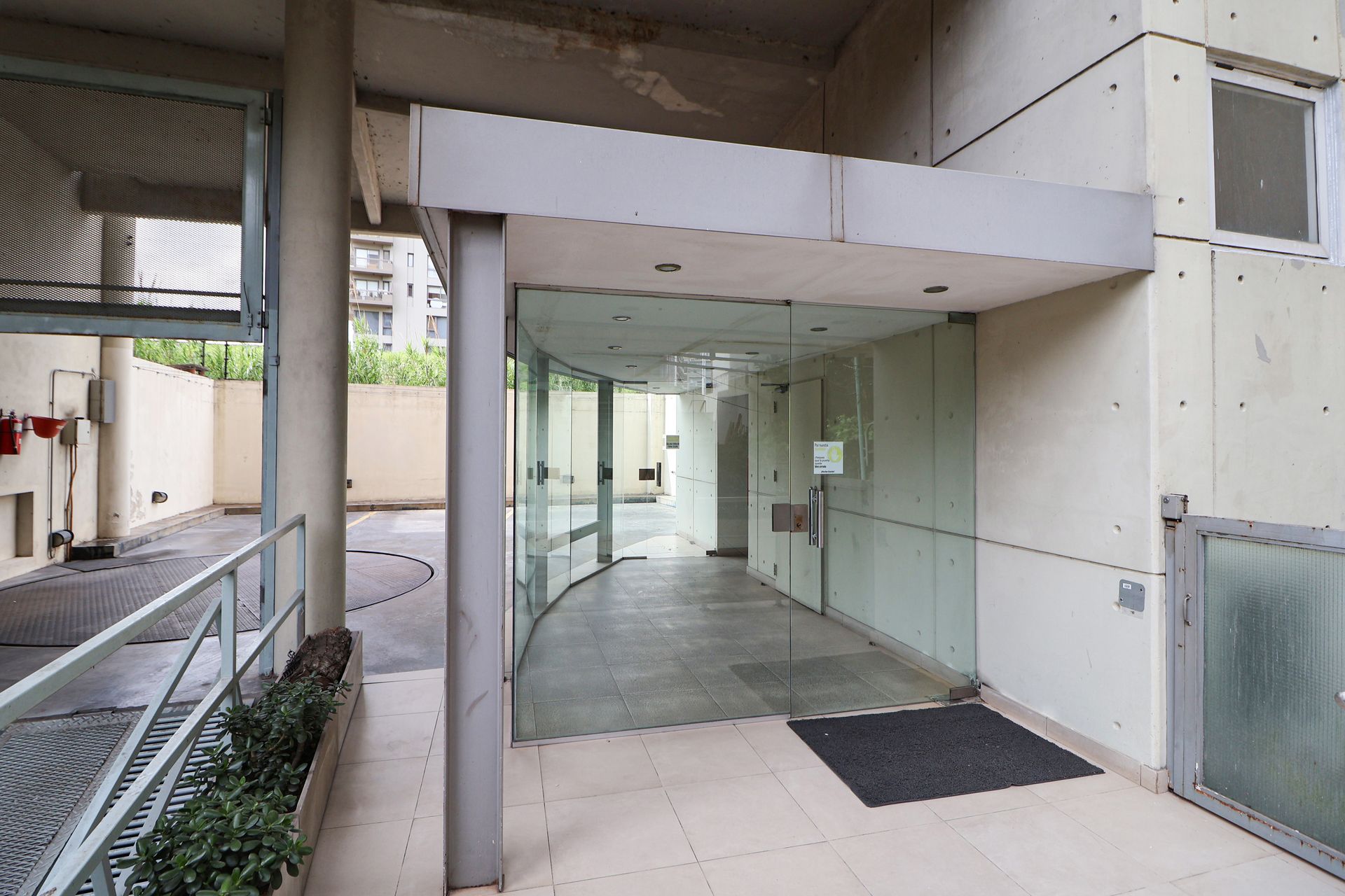 Depto. Venta 4 amb. en Dúplex c/cochera Vte. López