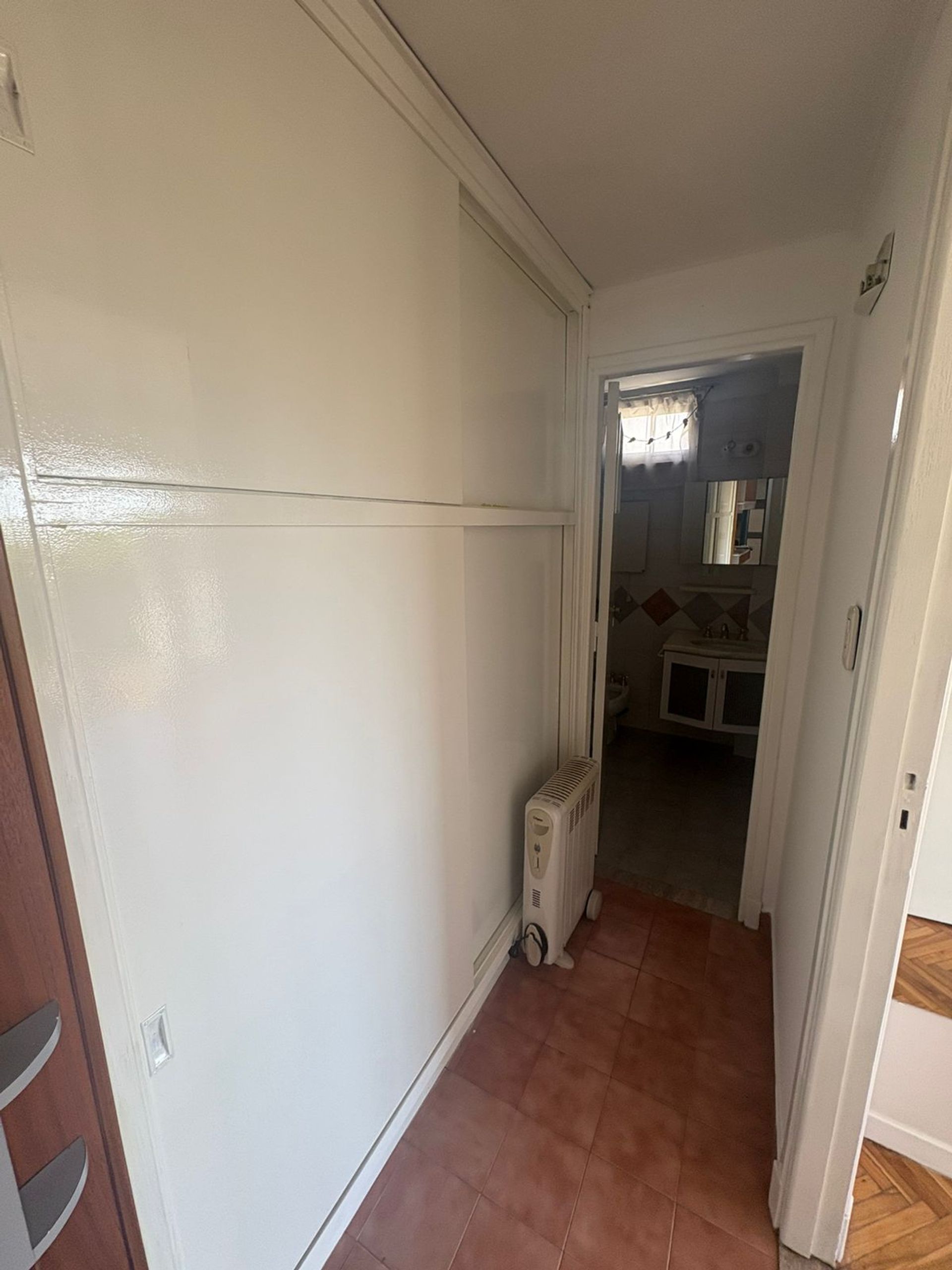 Alquiler 2 ambientes piso 7 balcon Vicente Lopez.