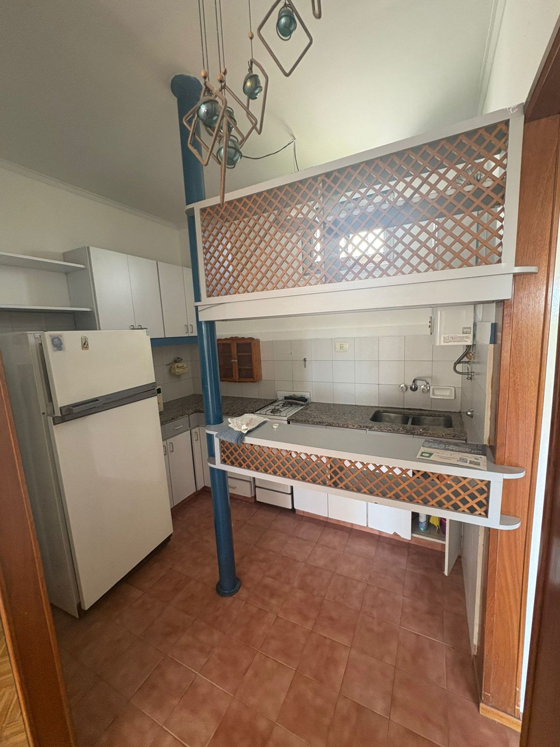 Alquiler 2 ambientes piso 7 balcon Vicente Lopez.