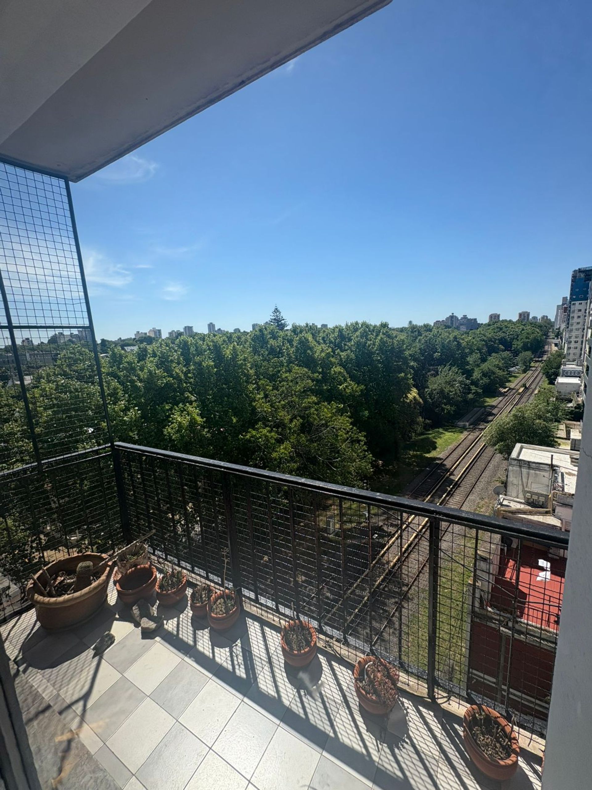 Alquiler 2 ambientes piso 7 balcon Vicente Lopez.