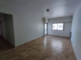 Alquiler depto 4 amb refaccionado con cochera