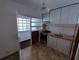 Alquiler depto 4 amb refaccionado con cochera