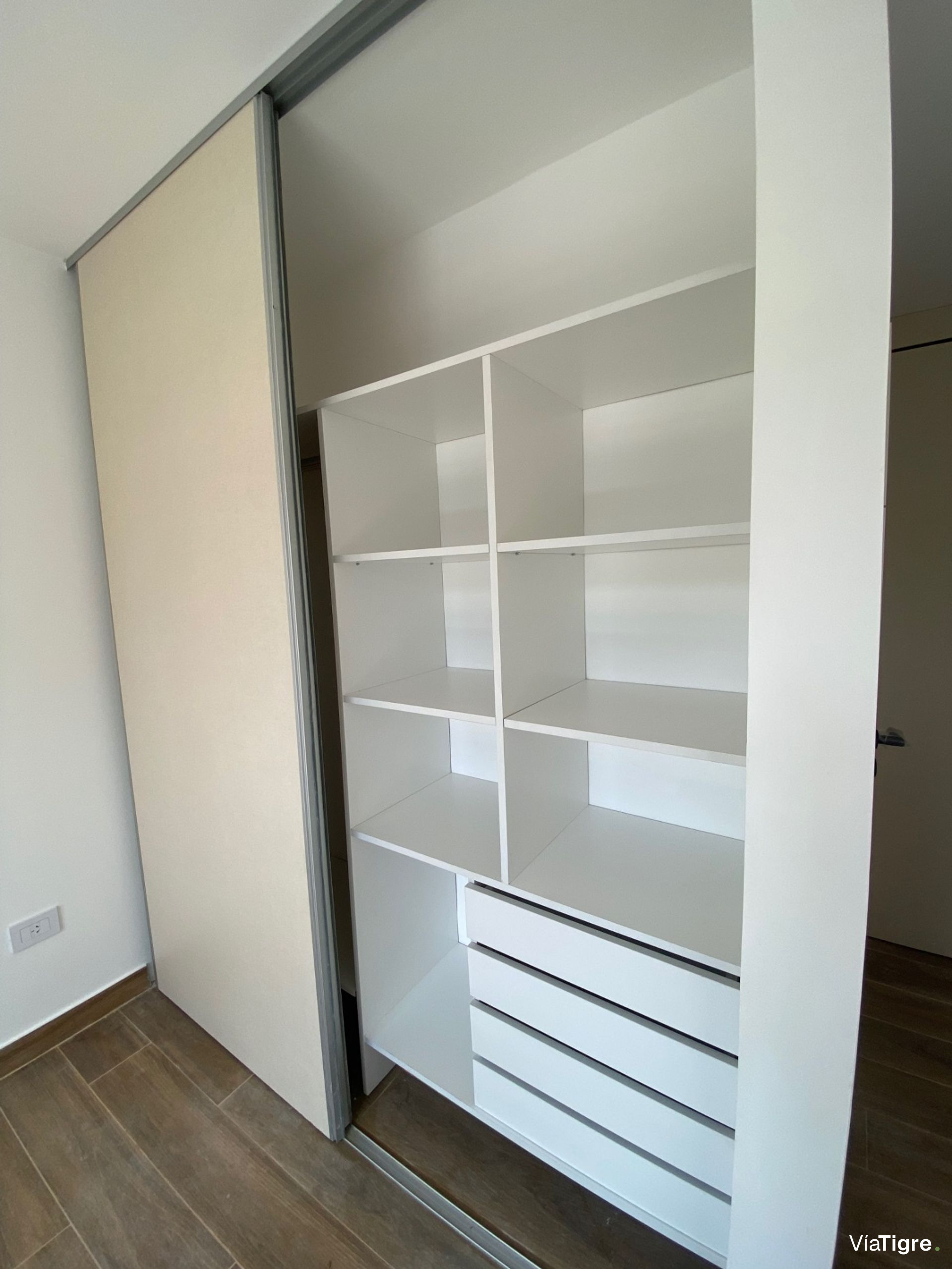 Departamento 3 amb con cochera alquiler Tigre