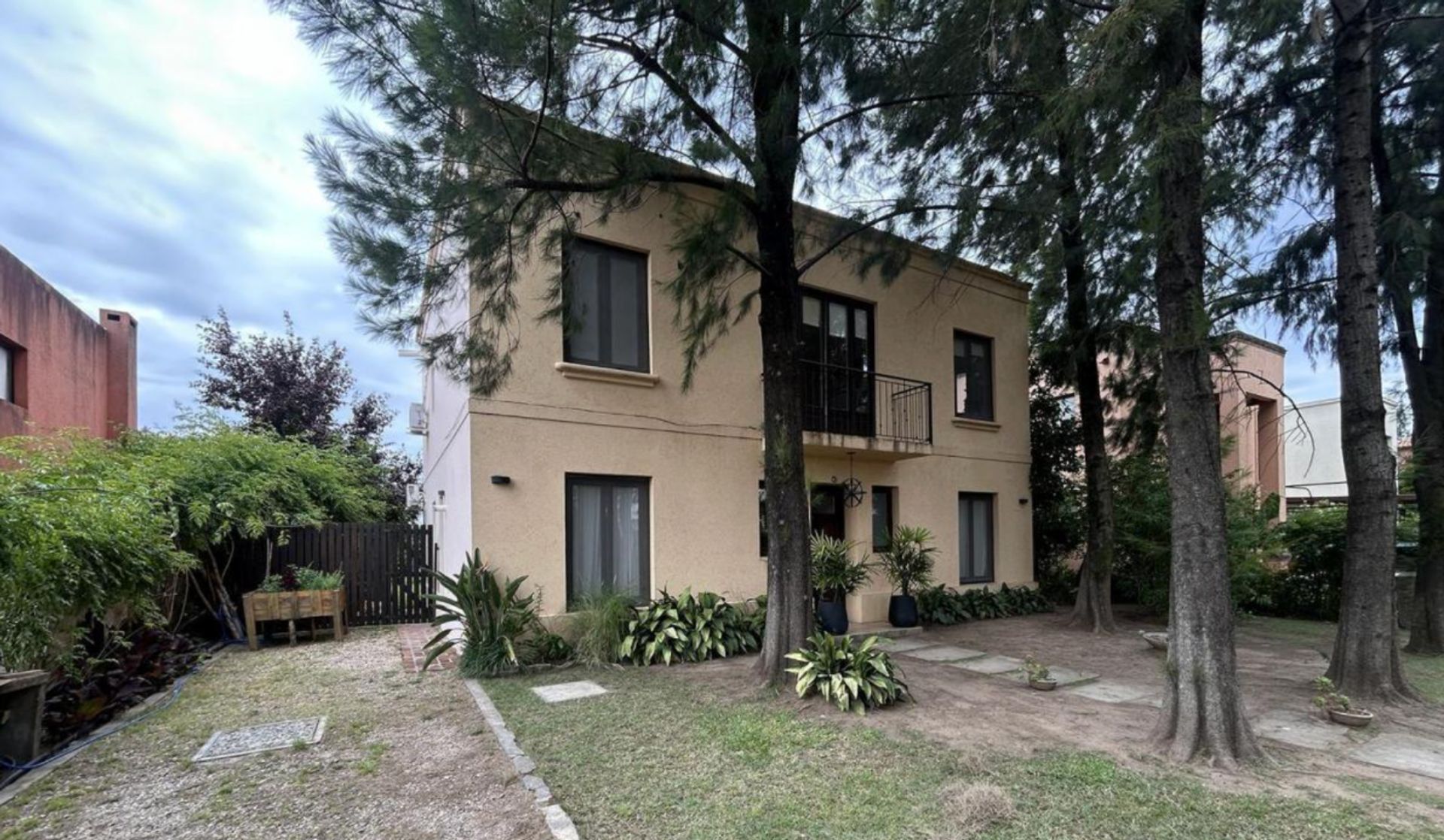 Alquiler Casa 4 Amb Barrio Privado La Damasia