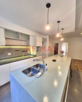 Venta Departamento 3 ambientes c/patio San Isidro