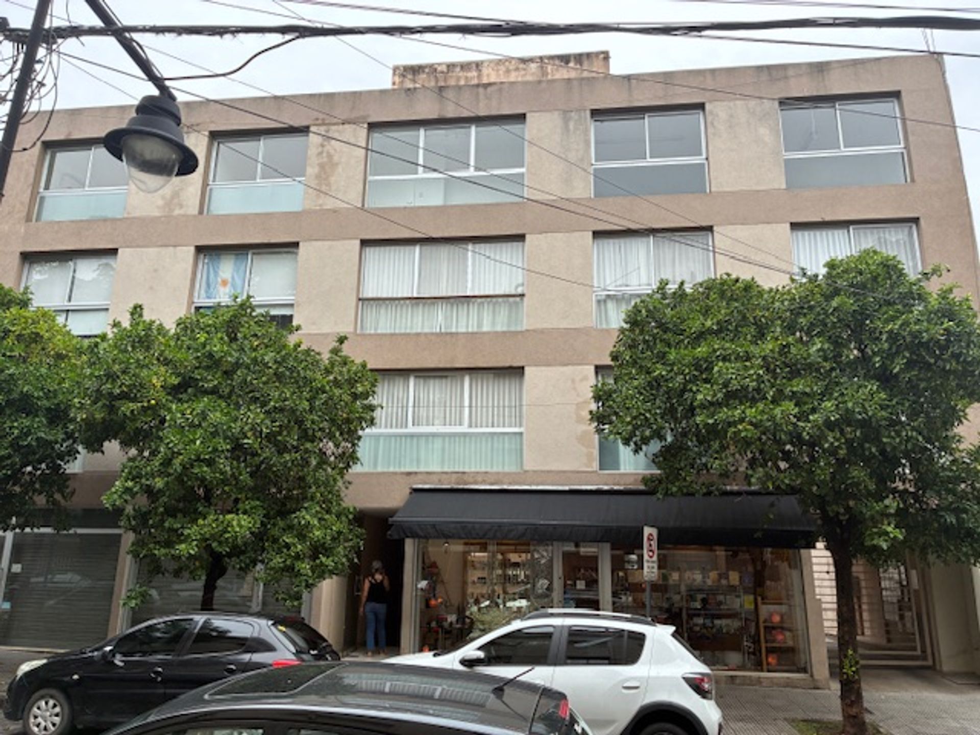 Office for Sale – San Isidro Center – 180 m², Balcony + Car