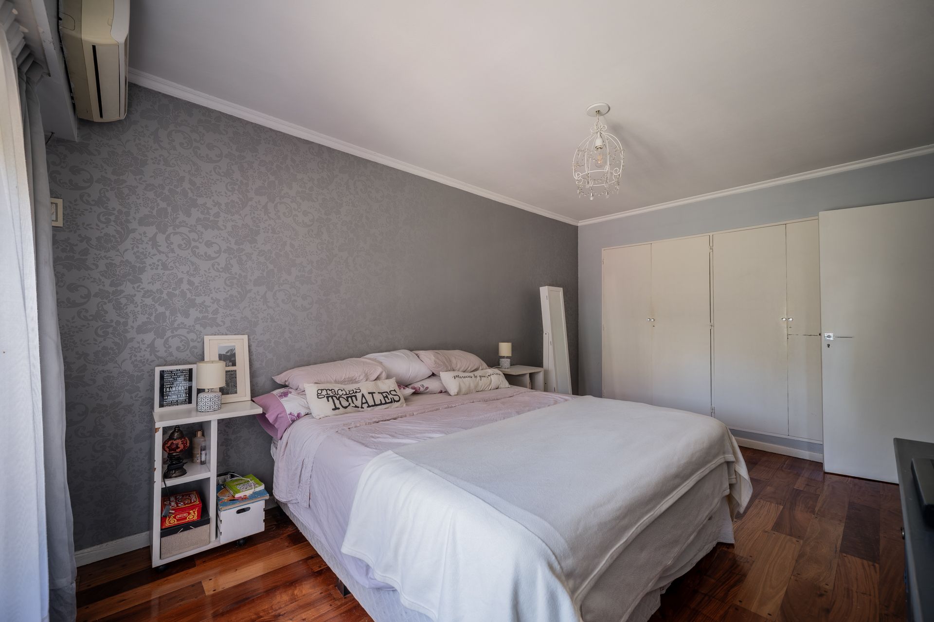 Casa 4 amb en Venta Martinez con Patio y Parrilla
