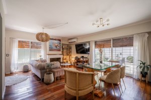 Casa 4 amb en Venta Martinez con Patio y Parrilla