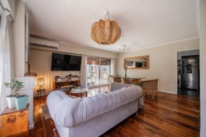 Casa 4 amb en Venta Martinez con Patio y Parrilla