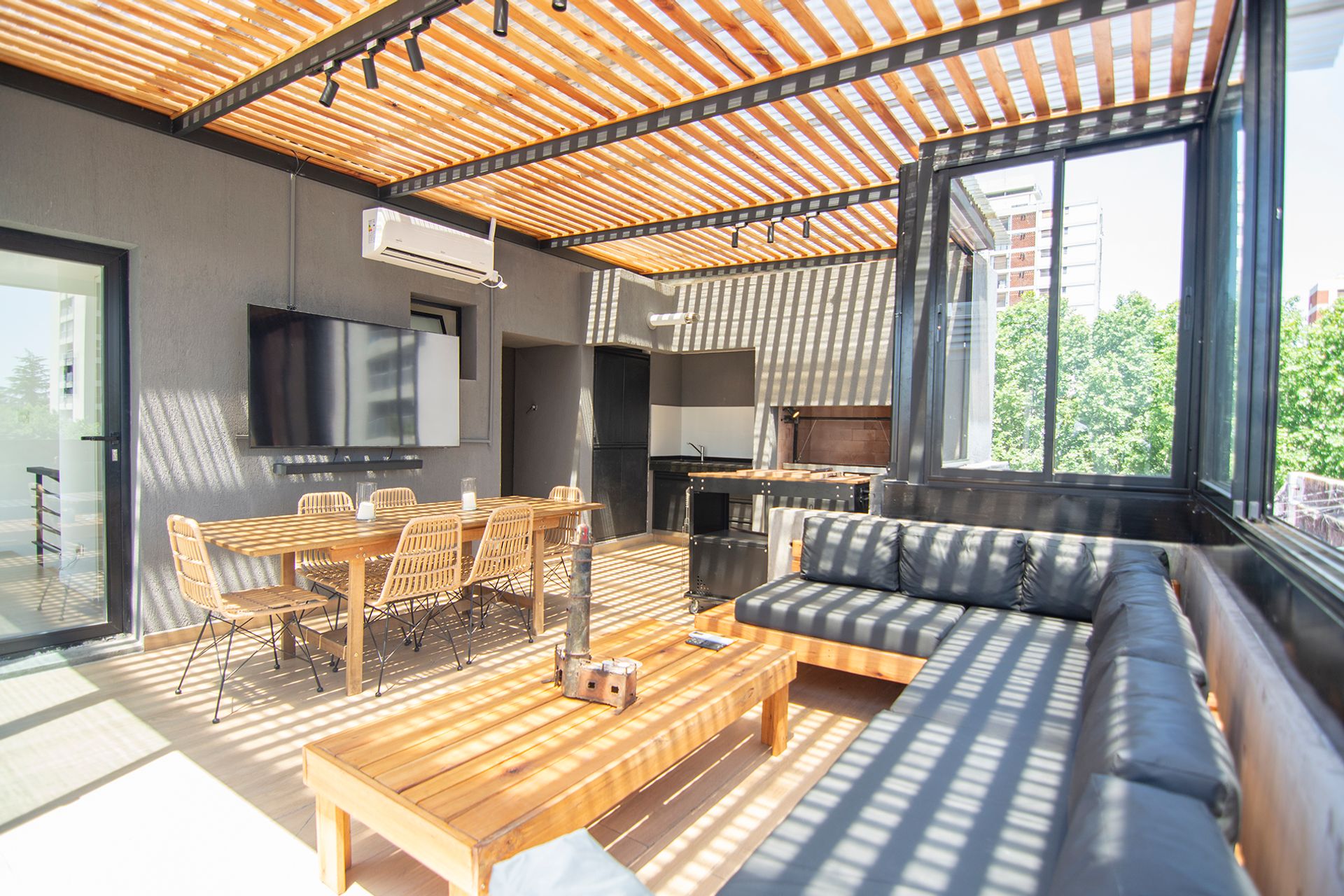 Venta Depto Duplex c/terraza y galeria, Vte Lopez