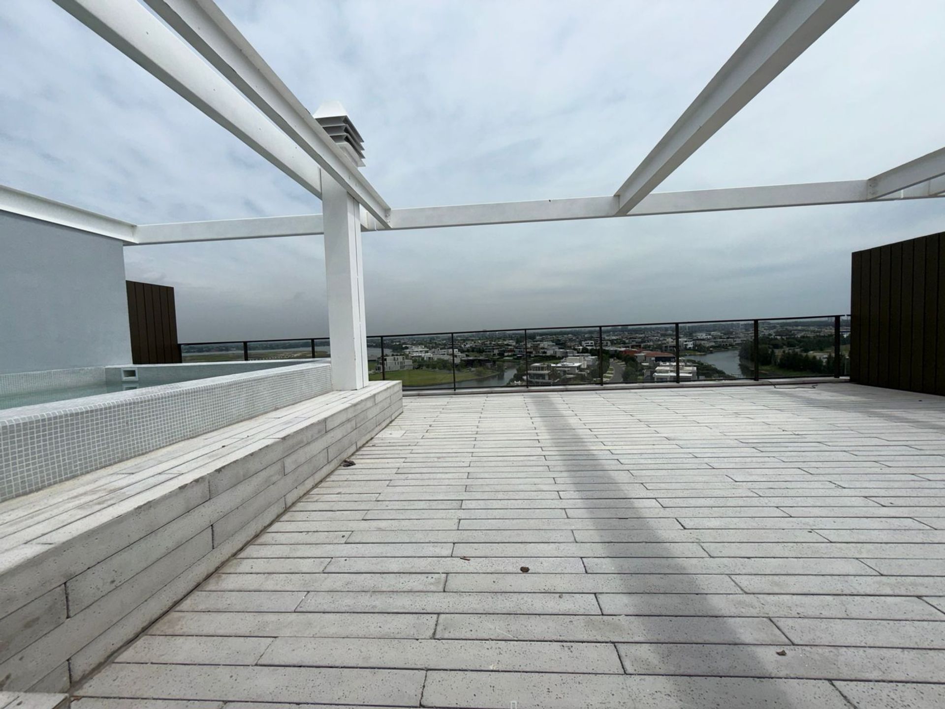Alquiler Penthouse Oceana Nordelta