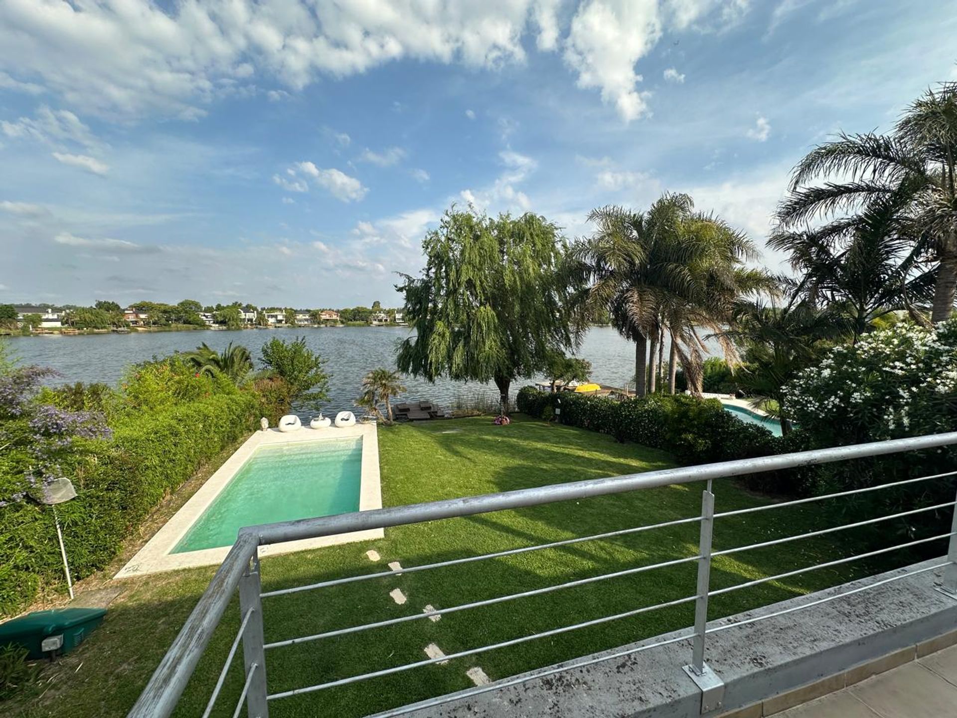 Casa En Venta San Isidro Labrador Al Lago Central