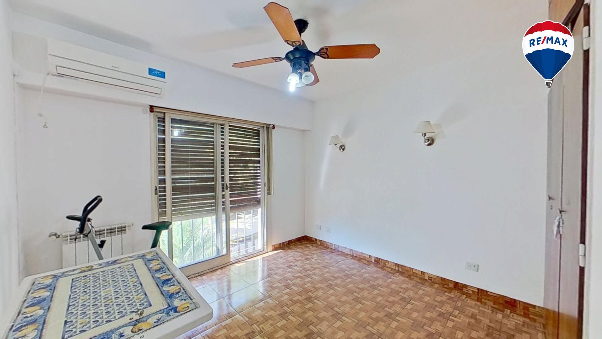 VENTA DUPLEX en OLIVOS GOLF con Garage-Muy Bueno