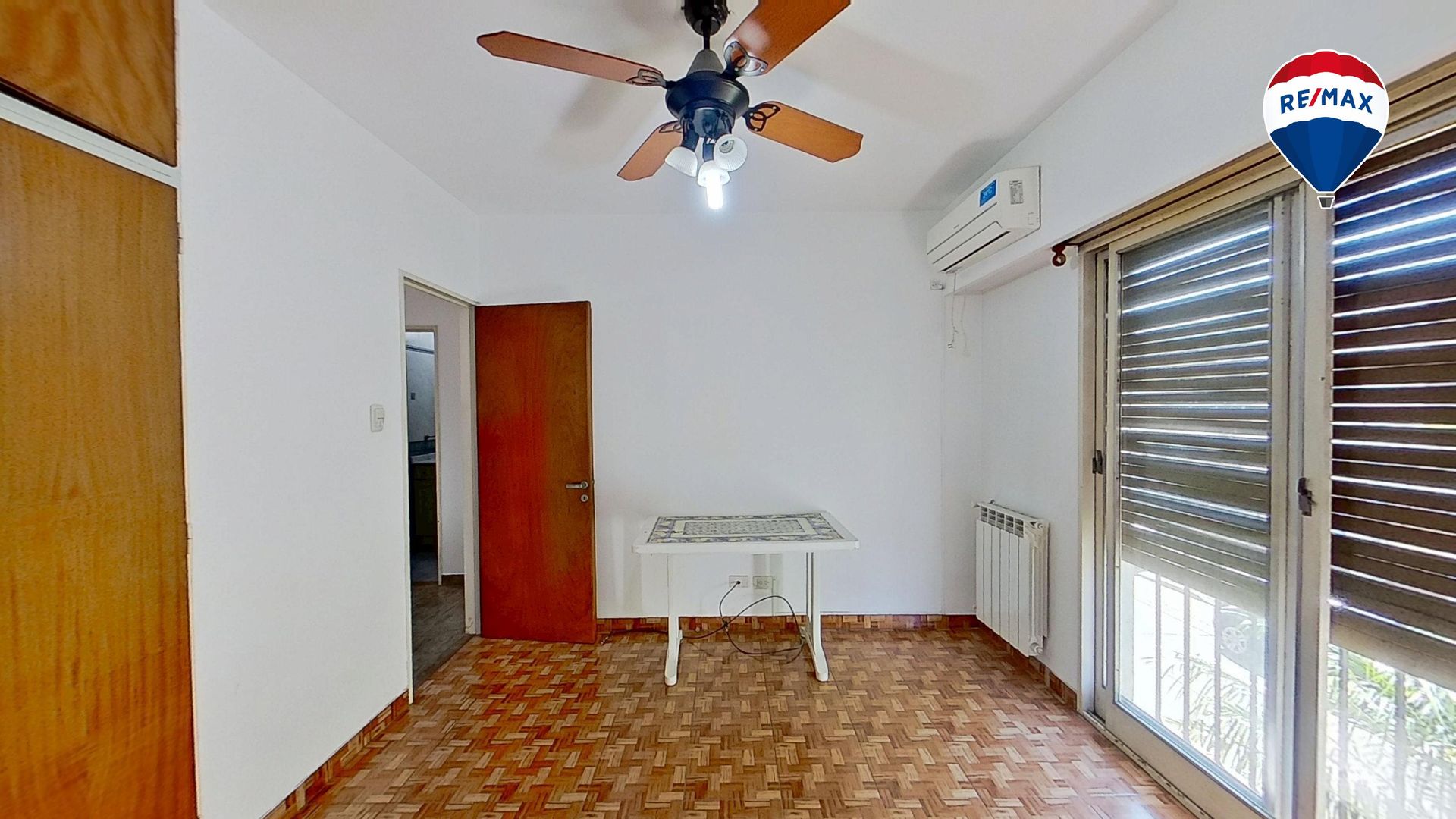VENTA DUPLEX en OLIVOS GOLF con Garage-Muy Bueno