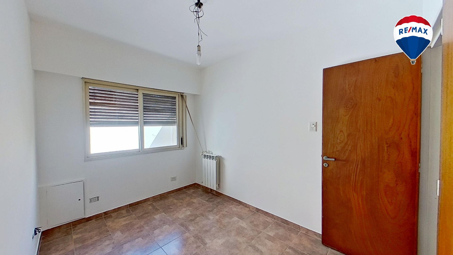 VENTA DUPLEX en OLIVOS GOLF con Garage-Muy Bueno