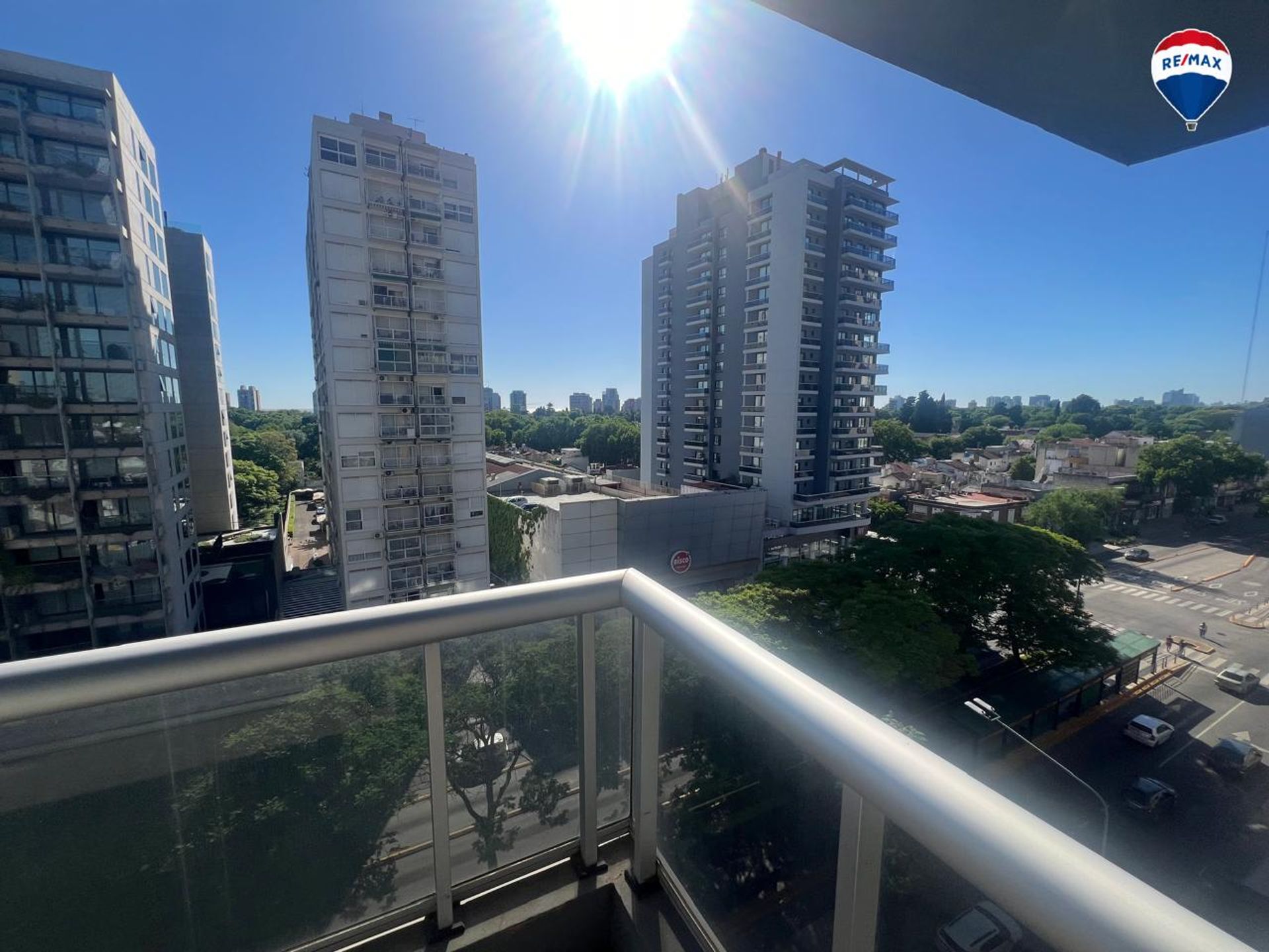 VENTA Depto. 3 Ambientes con Cochera - EXCELENTE