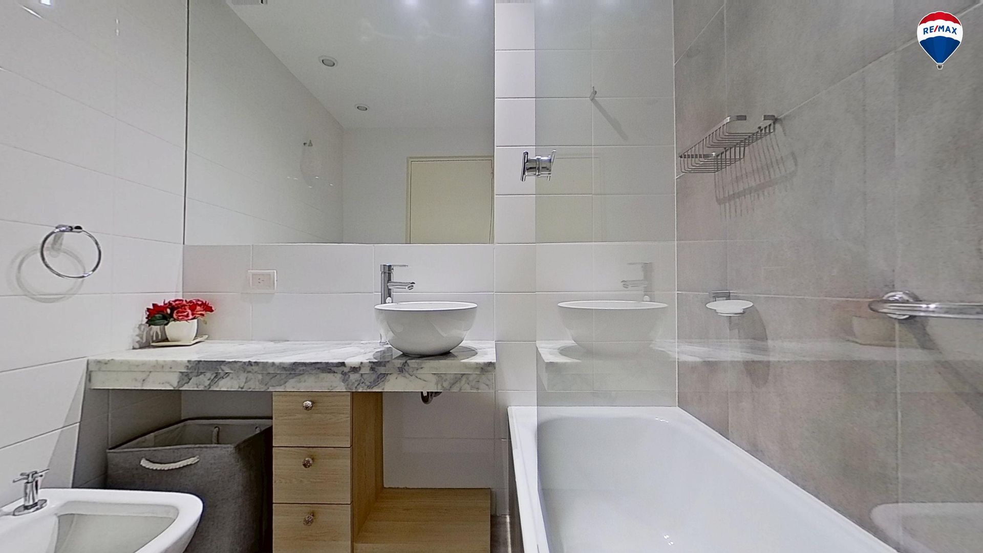 VENTA Depto. 3 Ambientes con Cochera - EXCELENTE