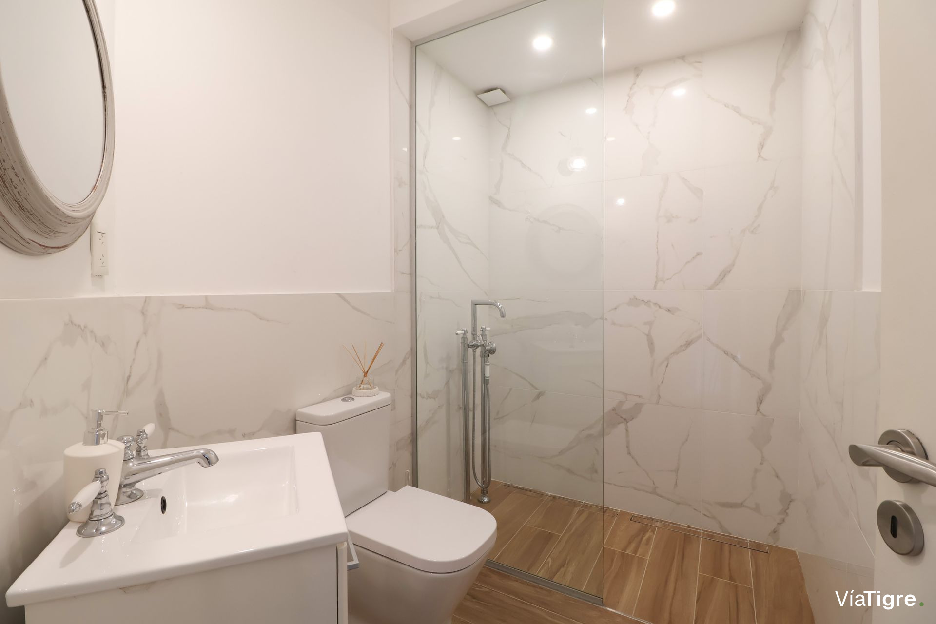 Casa Venta 6 Ambientes Martínez Lote Propio