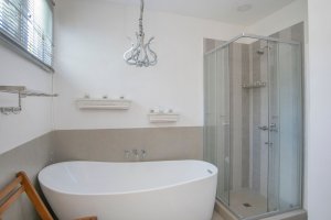 Mansion for Sale – 7 Rooms, Florida Amenities