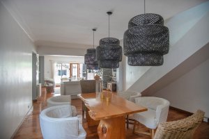 Mansion for Sale – 7 Rooms, Florida Amenities