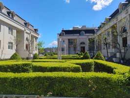 Rent Residential Zone Chateau Parrilla Garage