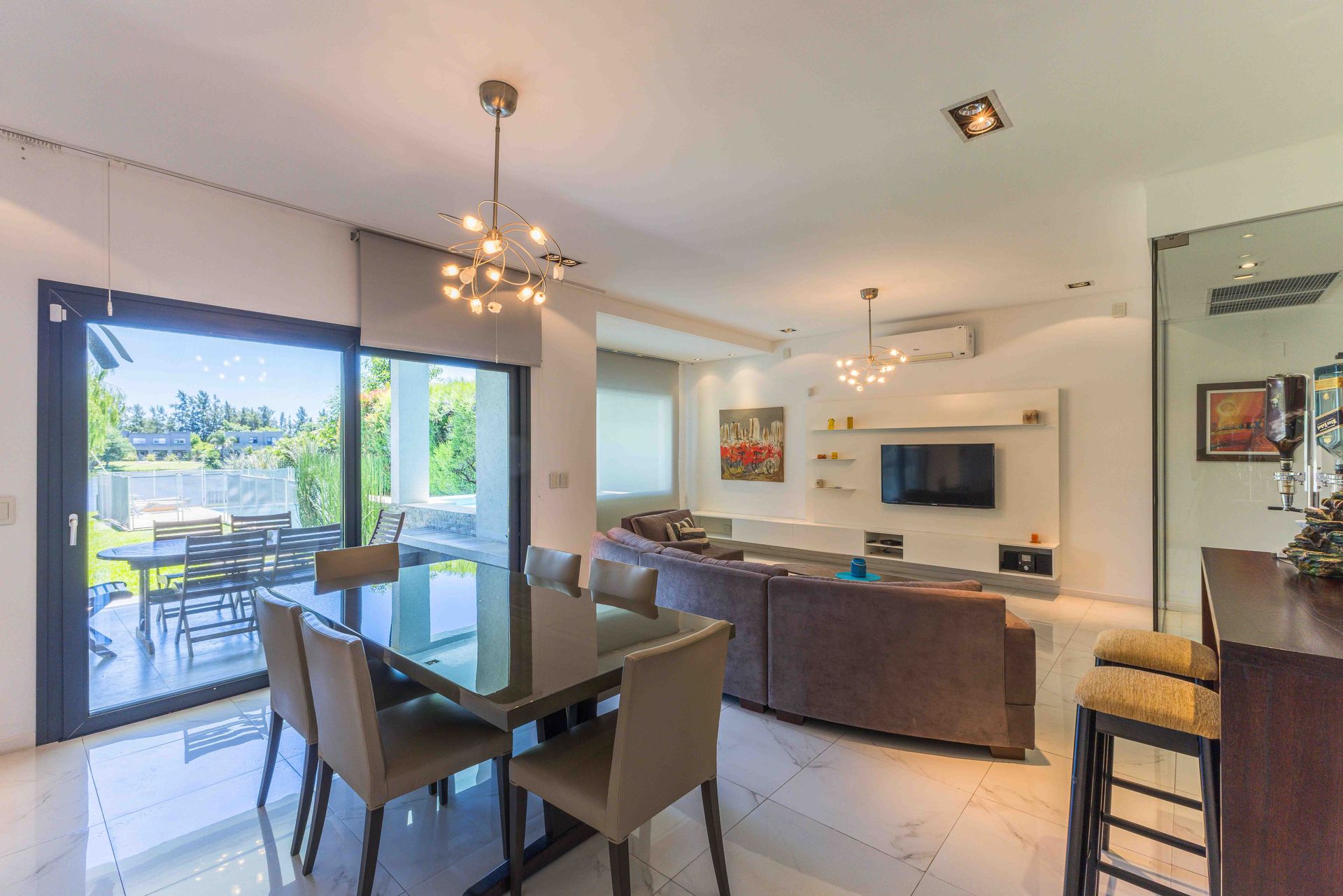 Venta Casa A La Laguna 8 Ambientes, La Comarca
