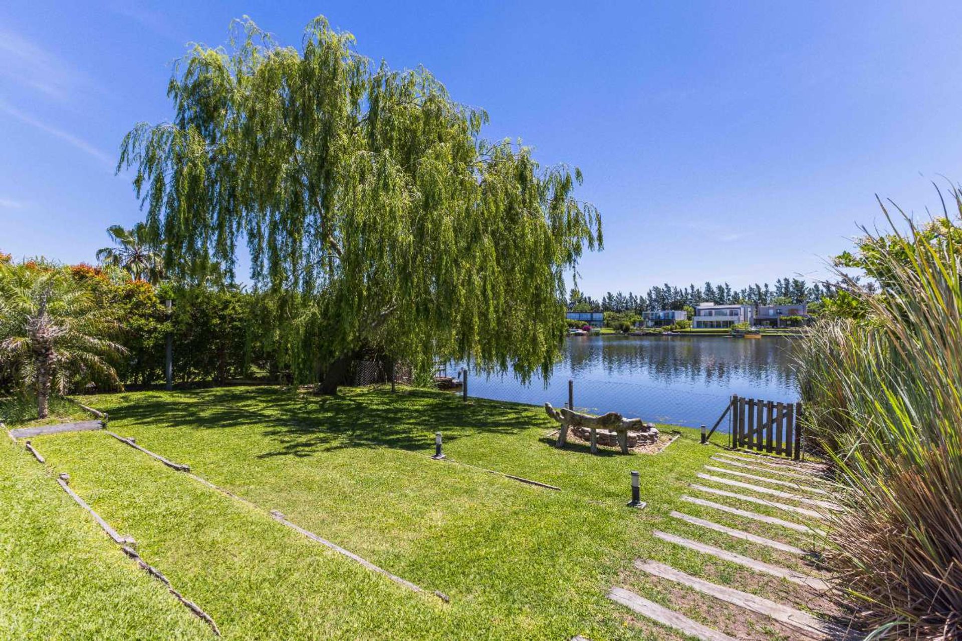 Venta Casa A La Laguna 8 Ambientes, La Comarca
