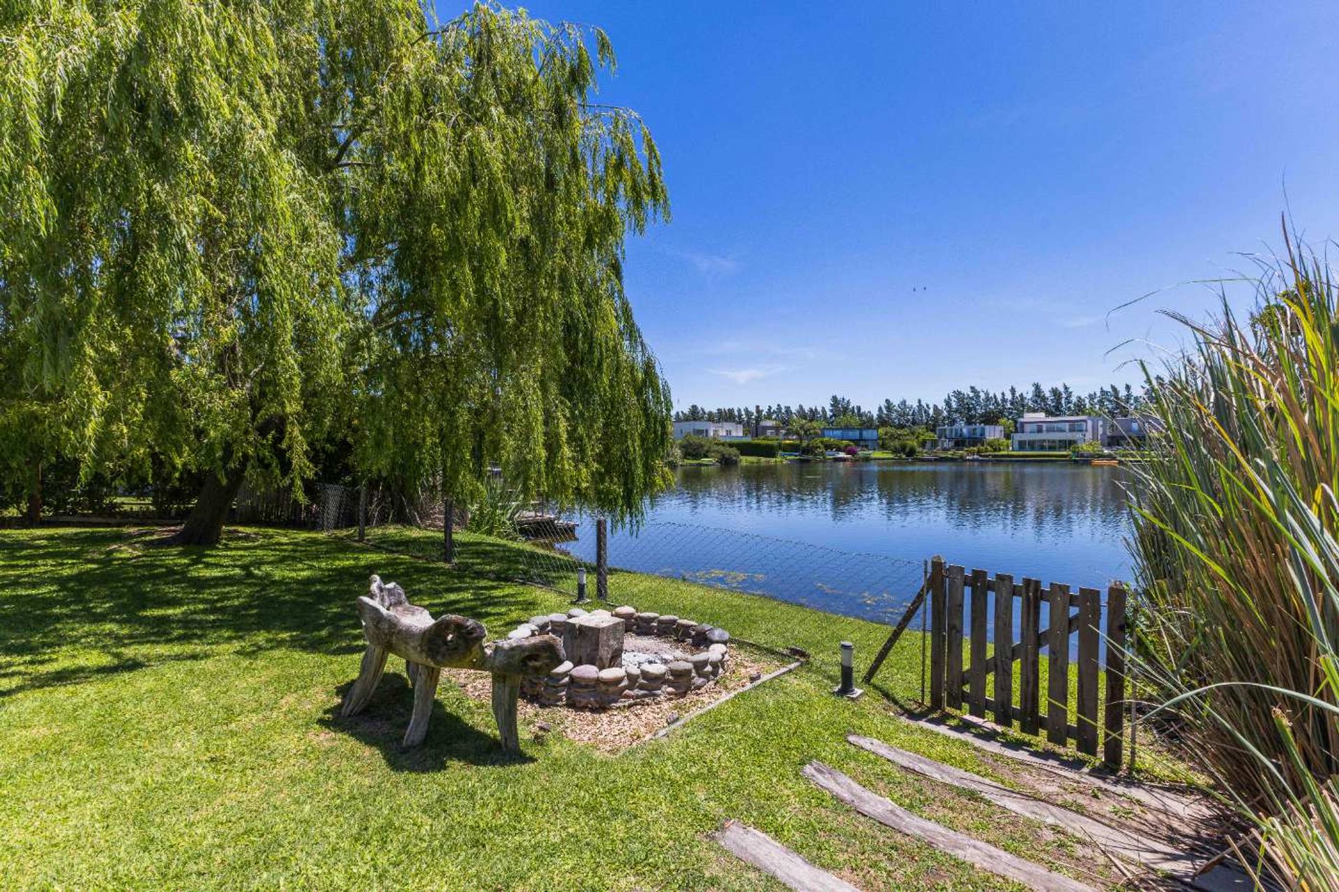 Venta Casa A La Laguna 8 Ambientes, La Comarca