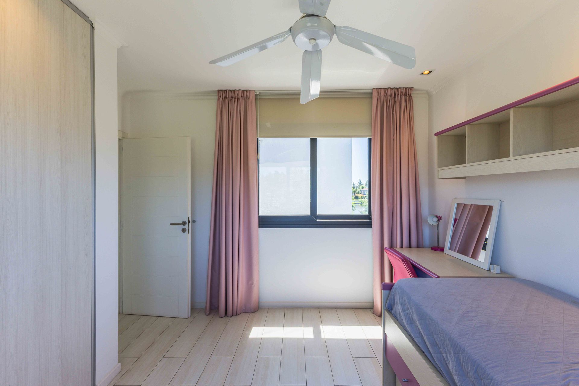 Venta Casa A La Laguna 8 Ambientes, La Comarca