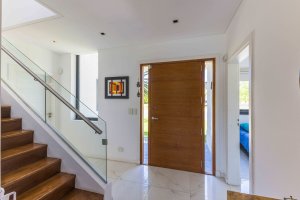 Venta Casa A La Laguna 8 Ambientes, La Comarca