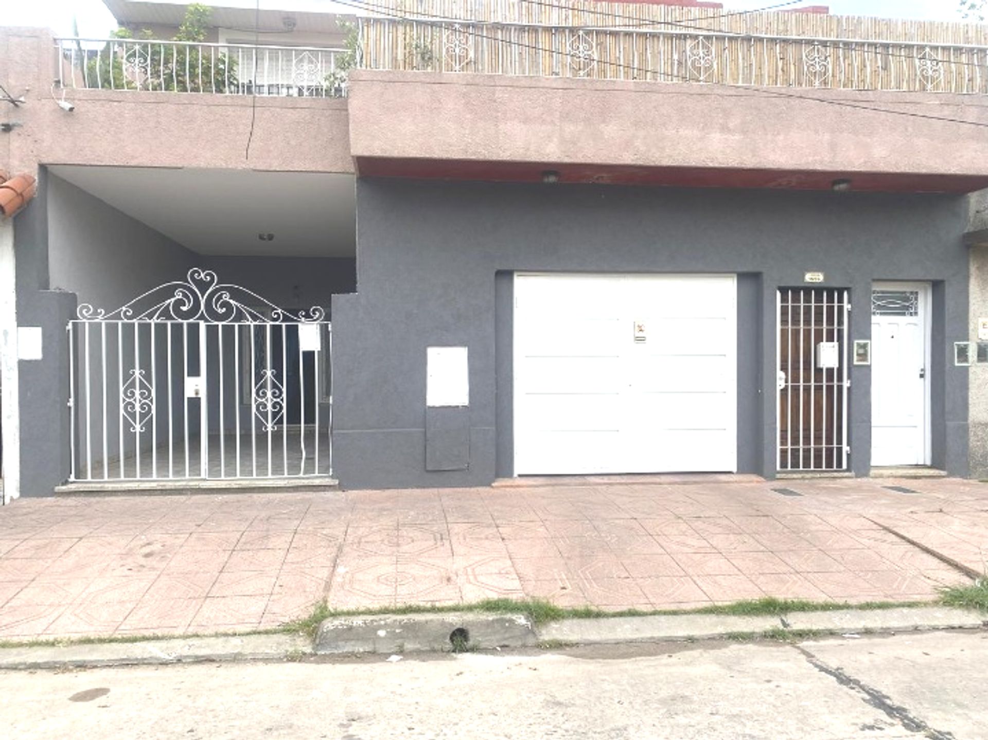 3-Room Apartment for Sale with Patio and Garage – Beccar